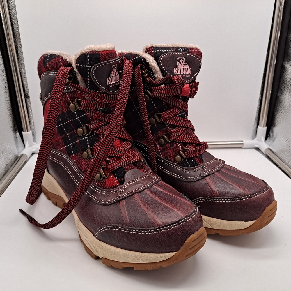Kodiak red plaid snow boots 7M